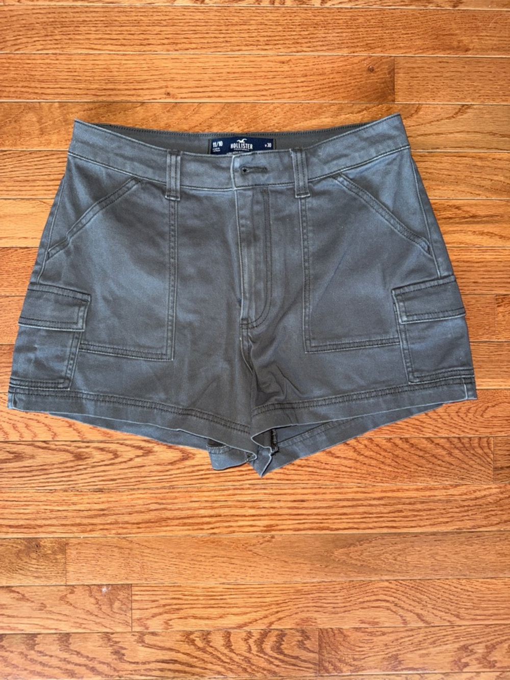 Hollister ultra high-rise mom shorts Gray Utility Cargo Short